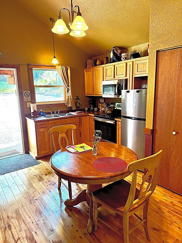 Eureka Sunset Cabins