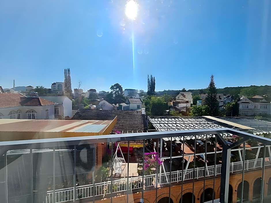 Ngan Hoa - Mille Fleurs 02