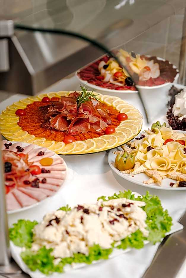 Crowne Plaza Budva by IHG