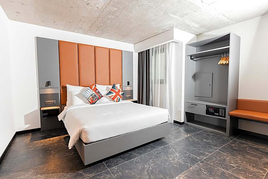 The Londoner Hotel St. Julian's