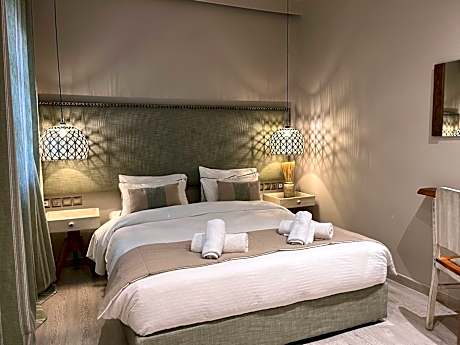 Junior Suite (3 -4 Adults)