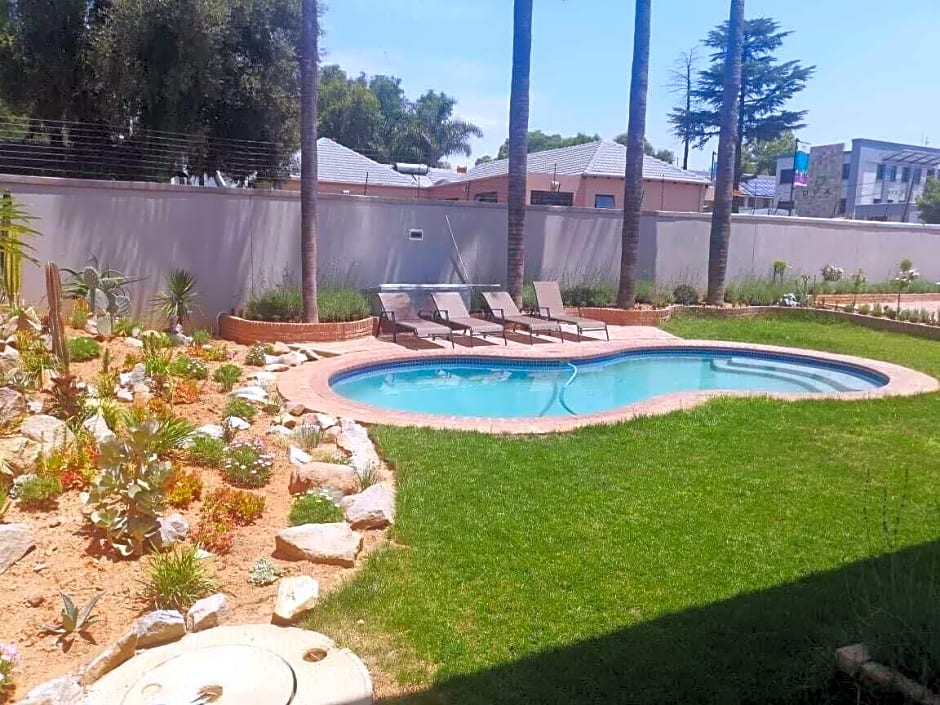 Atlantic Pearl Rivonia Guest House - Adults Only