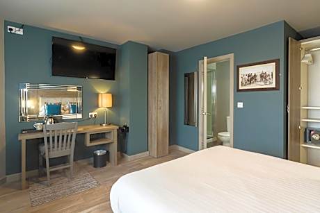 Extra Large Deluxe King room with Seaview