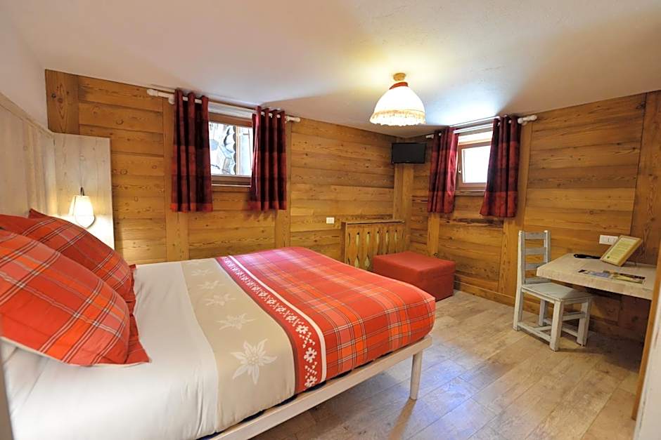 Hotel Petit Dahu - Chambres et Restaurant