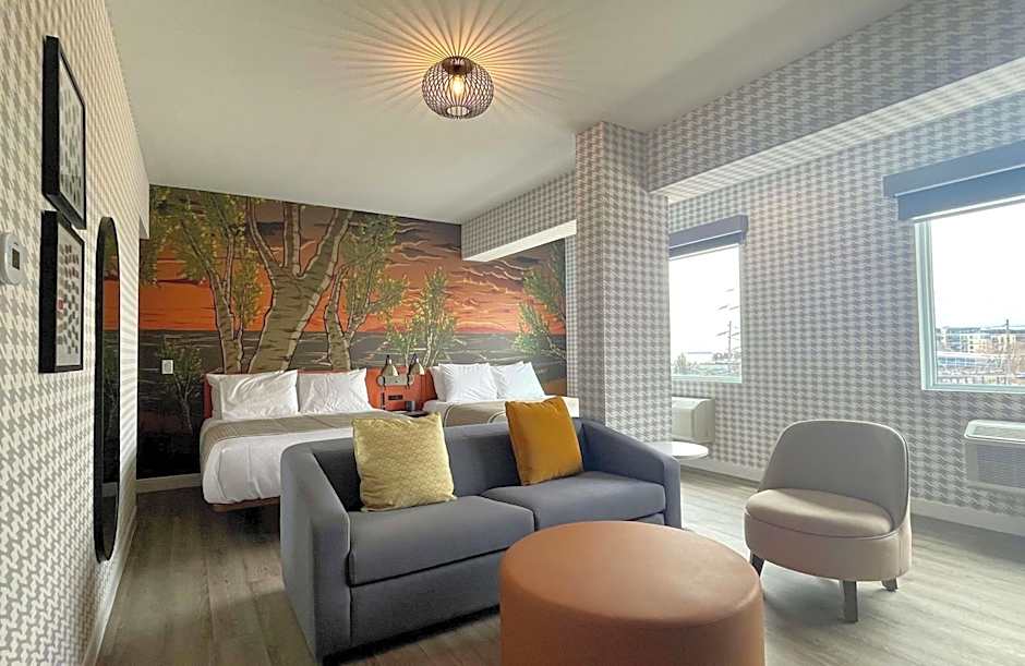 Superior Shores Hotel, Signature Collection