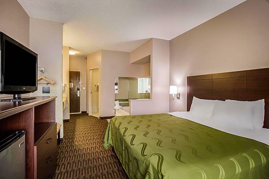 Quality Inn & Suites Lawrence - University Area