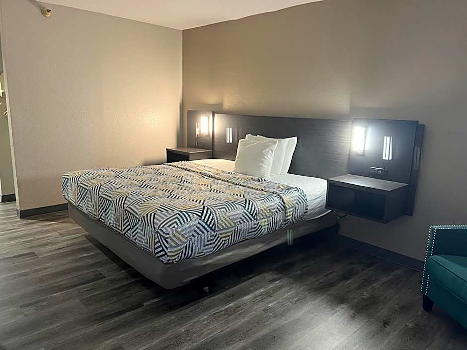 Motel 6 Tulsa, OK Airport