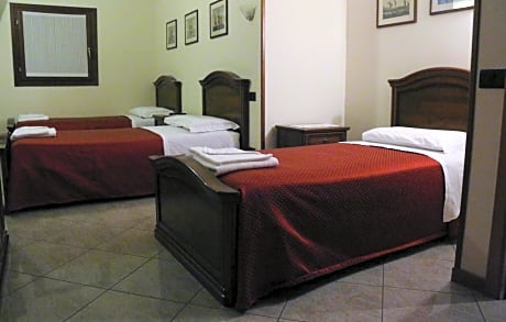 Triple Room with Terrace