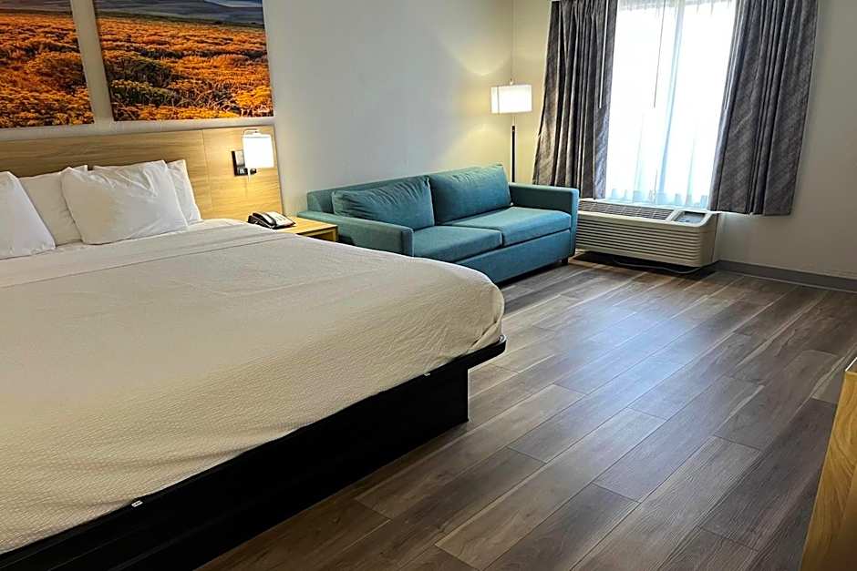 Days Inn by Wyndham Norman