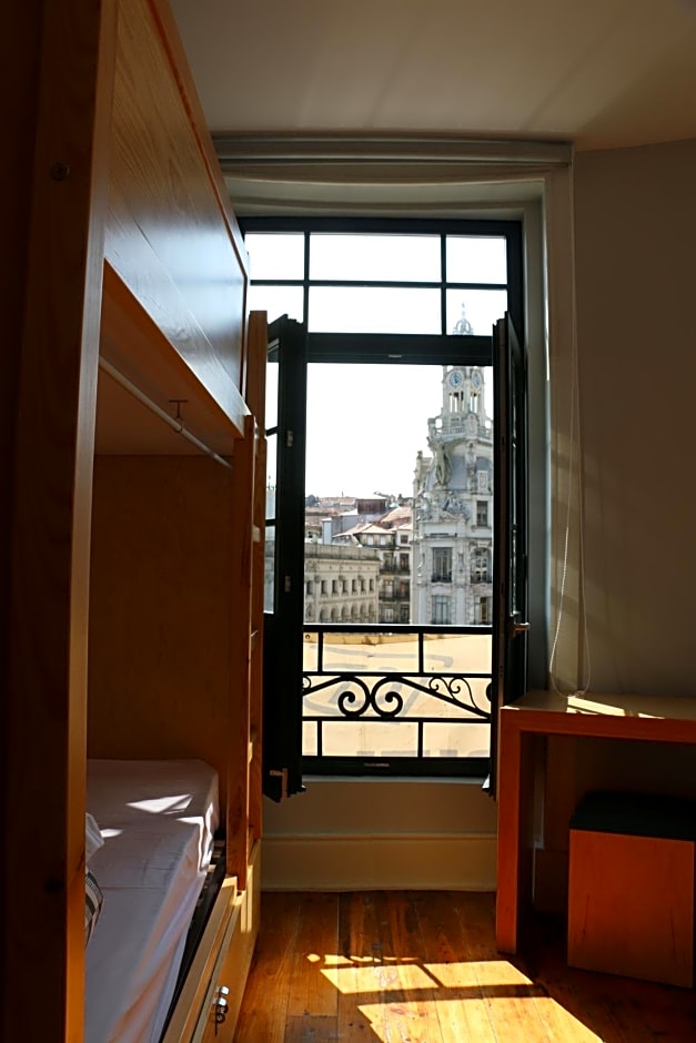 Nice Way Porto Hostel