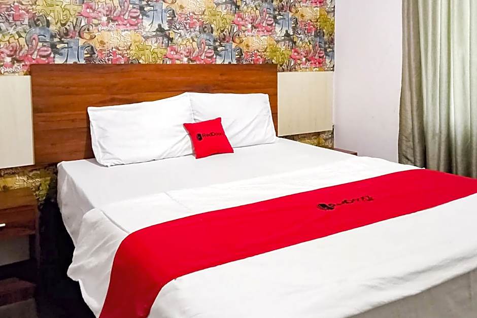 RedDoorz @ Pantai Panjang Bengkulu 2