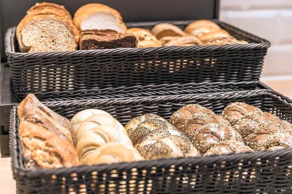 Holiday Inn - the niu, Dairy Haarlem By IHG