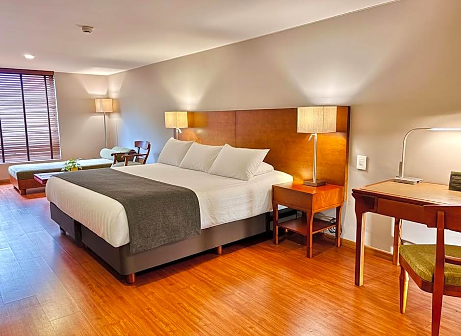 Hotel Estelar Suites Jones