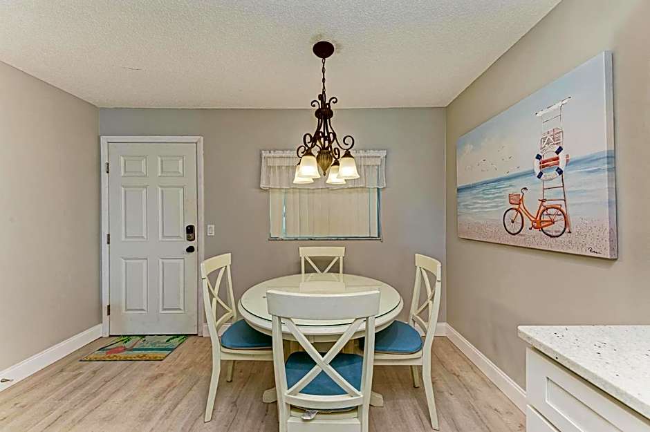 Anna Maria Island Beach Palms 6B