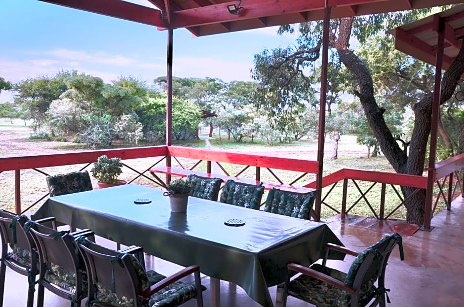 Muqurati Lodge - Dinokeng Game Reserve