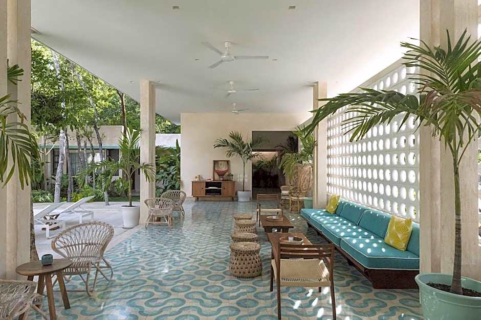 Hotel Tiki Tiki