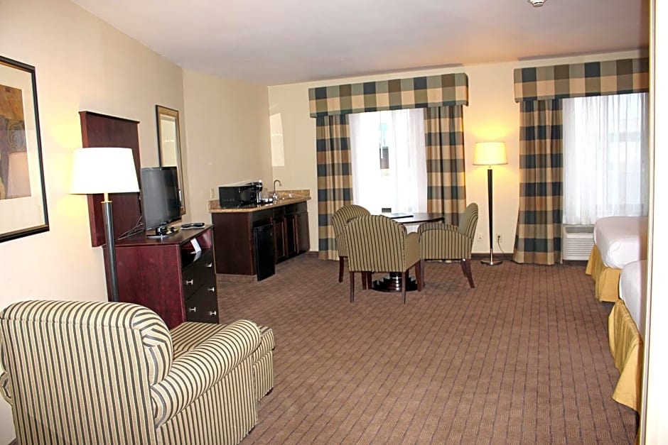 Holiday Inn Express Hotel & Suites Syracuse North Airport Area By IHG