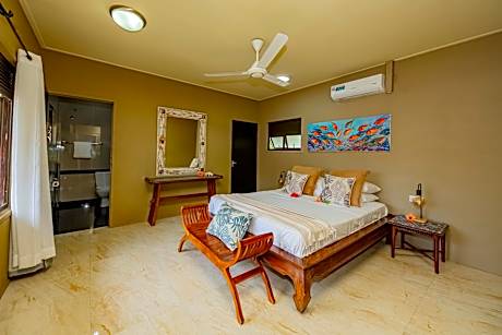 One-Bedroom Apartment with Balcony and Sea View