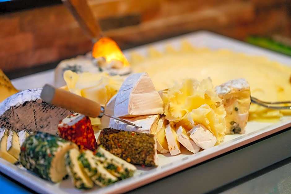 Patrix Hotel, Restaurant, Bar