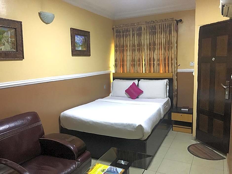 Sweet Savor Hotels & Suites