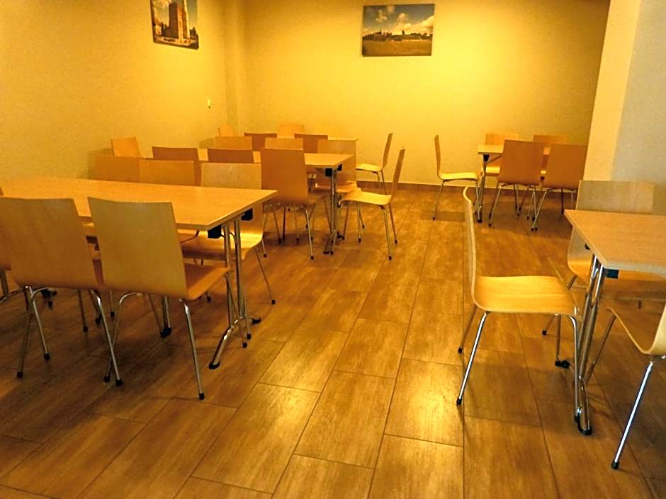 Dom Wycieczkowy PTTK "TURYSTA"