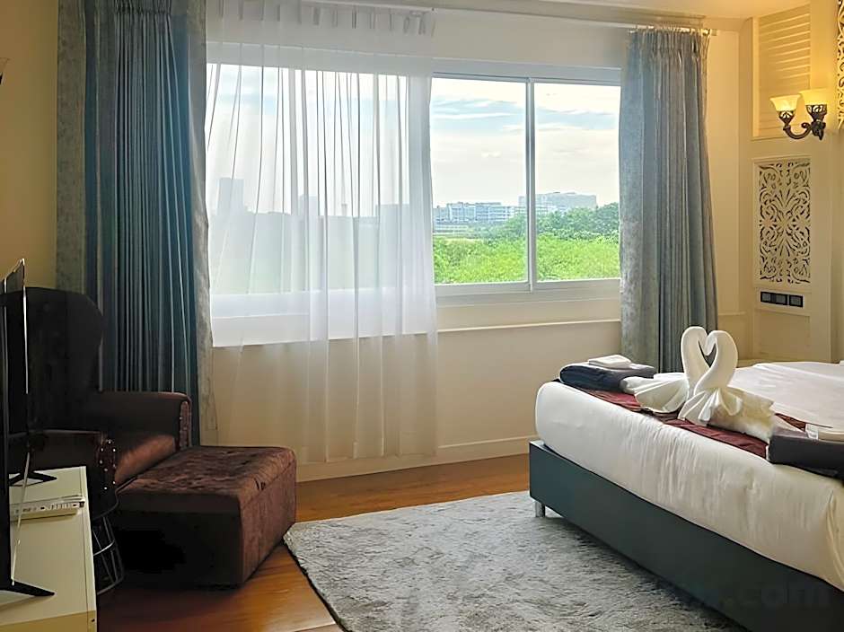 IP Plus Pool Villa Pattaya