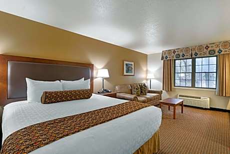 King Room with Sofa Bed and Walk-In Shower - Disability Access/Non-Smoking