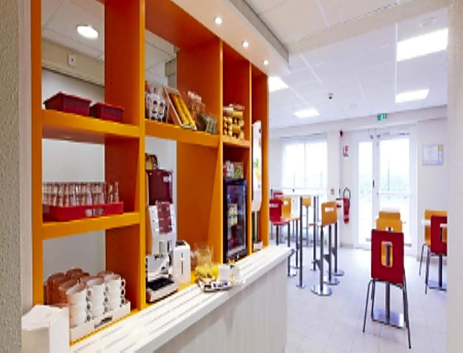 Premiere Classe Saint Etienne - AÃ©roport BouthÃ©on