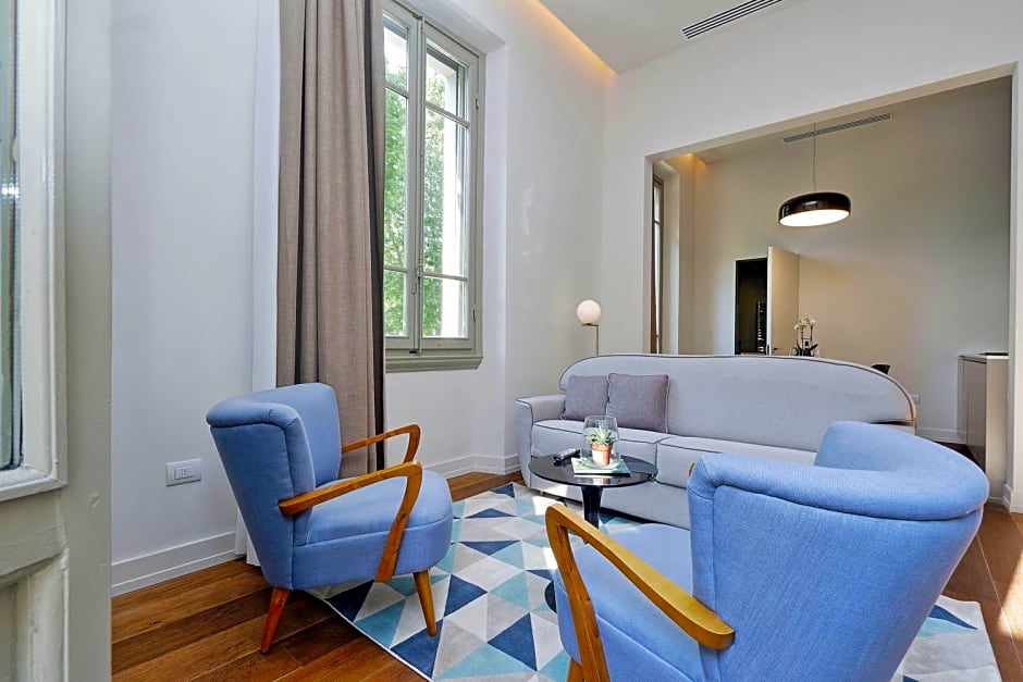 M7 Contemporary Apartments - My Extra Home