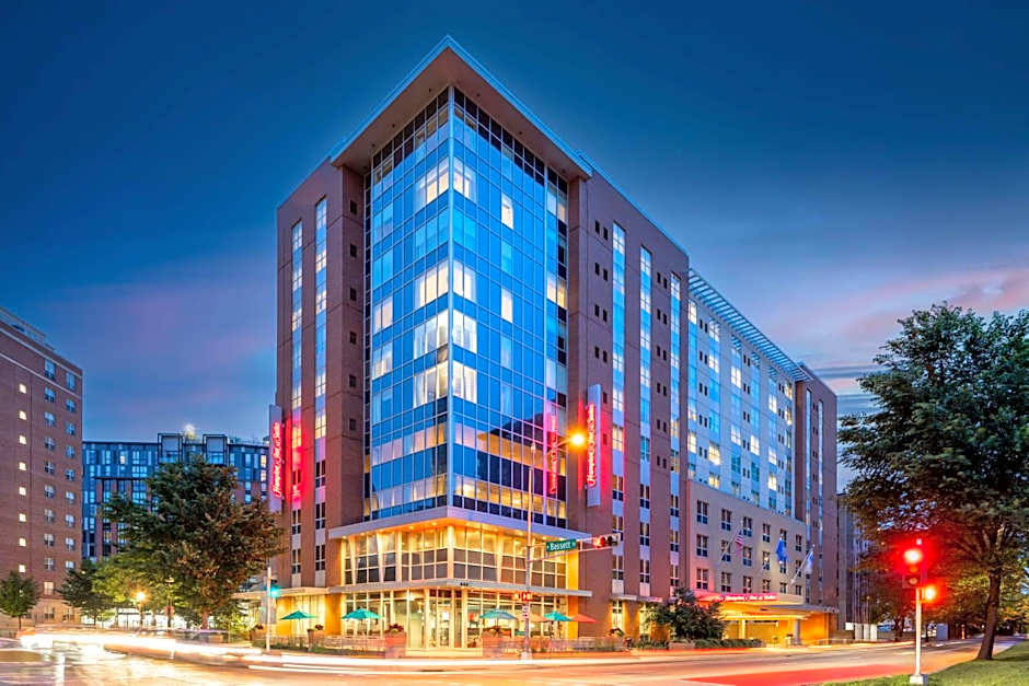 Hampton Inn By Hilton & Suites Madison Downtown