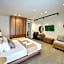 Monarco Executive Rooms