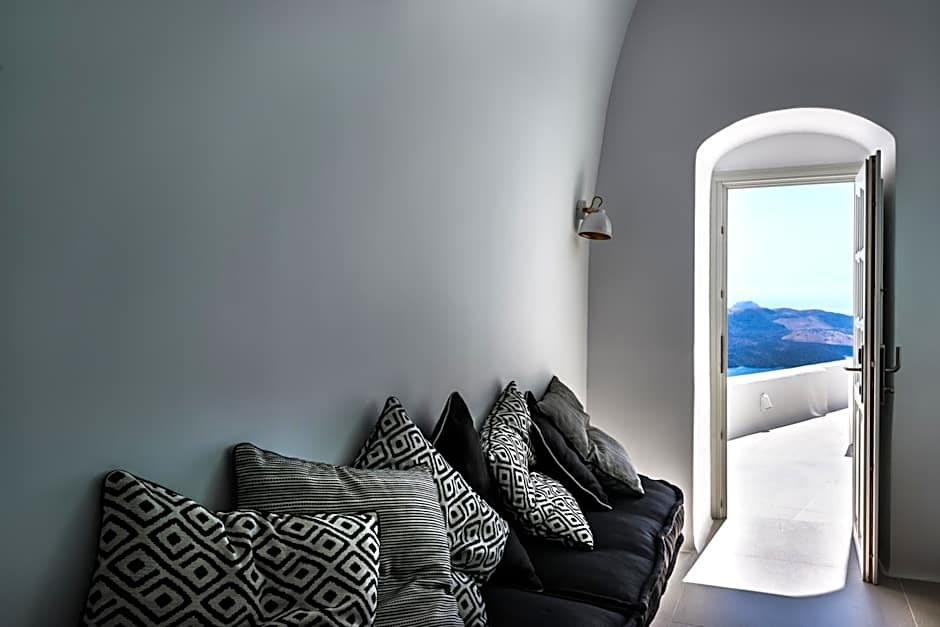 Nefeles Luxury Suites