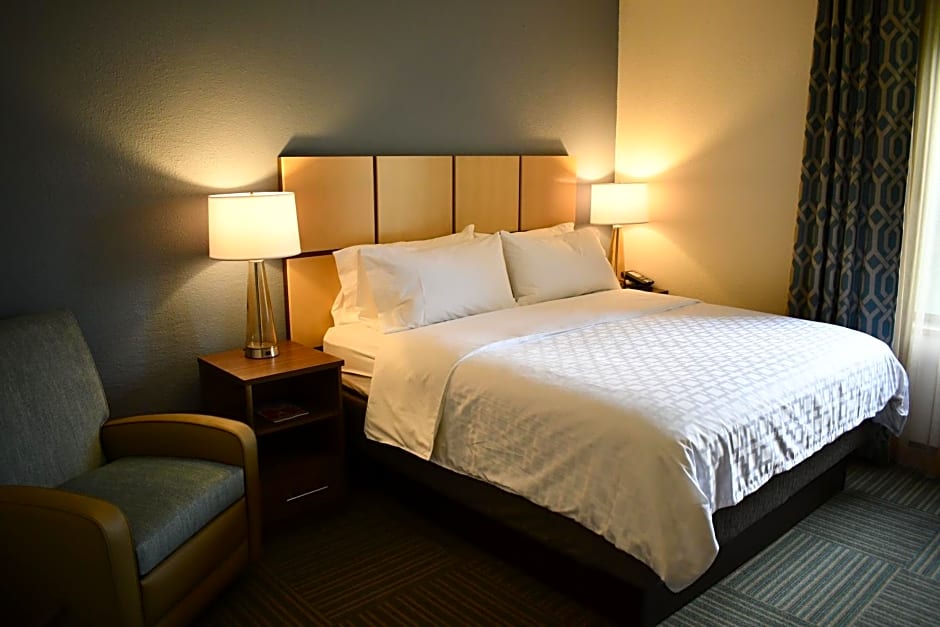 Candlewood Suites GRAND RAPIDS AIRPORT