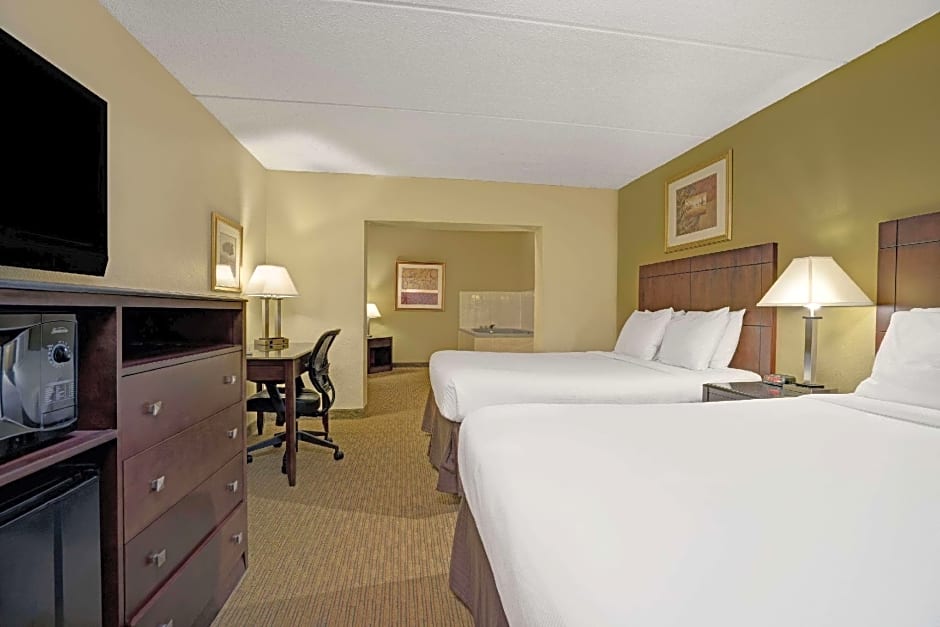 Super 8 by Wyndham Monticello