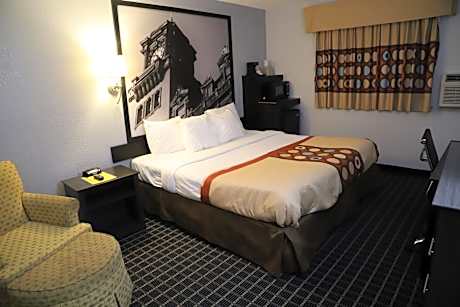 Deluxe King Suite