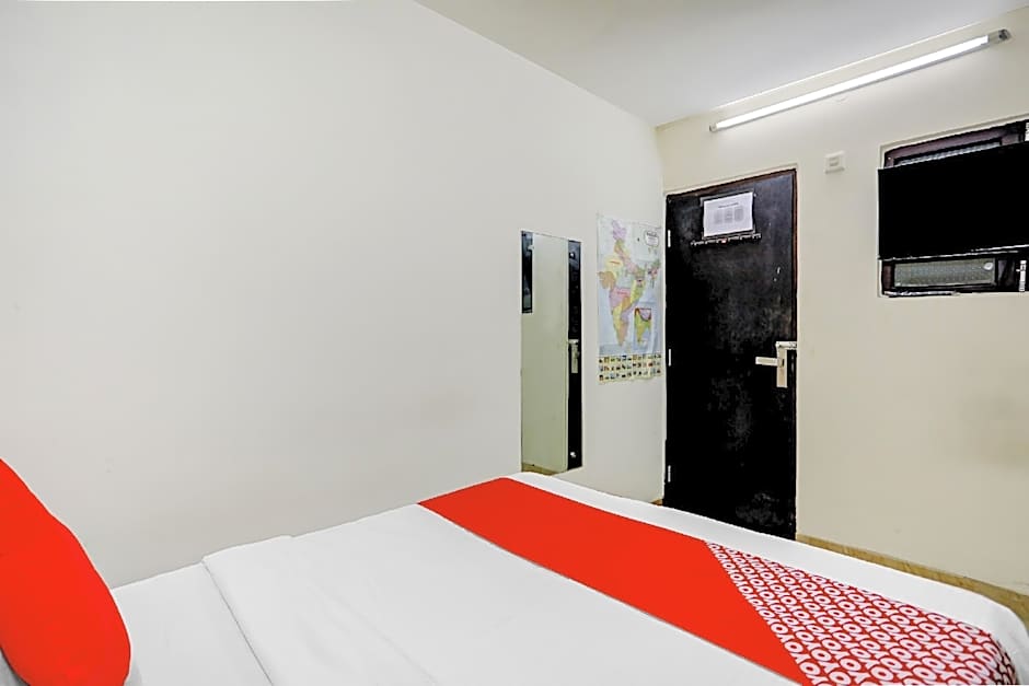 Os Hotel by Oyo Rooms – Delhi, NY