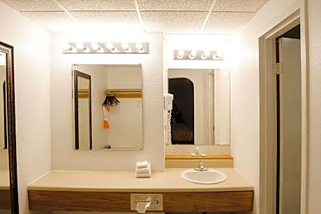 King Suite with Living Room - Non-Smoking