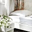 Self-Check-In Hotel Adlon