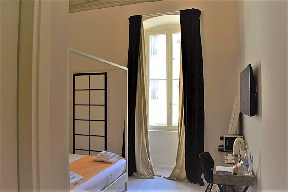 Gatto Bianco Duchessa