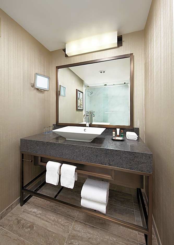 Sheraton Gateway Los Angeles Hotel