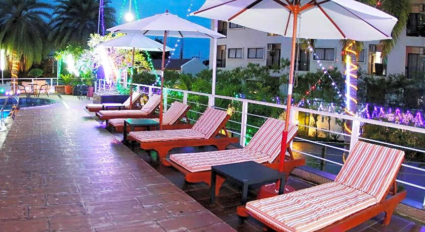 Arthitaya Green Nature Hotel & Lakkhana Poolside Resort