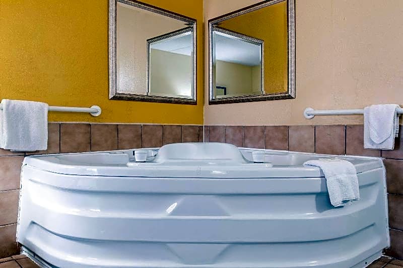 Quality Inn & Suites Miamisburg - Dayton South