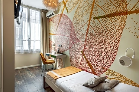 Single Room Cabin