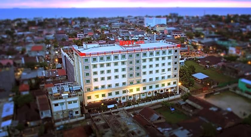 Rocky Plaza Hotel Padang