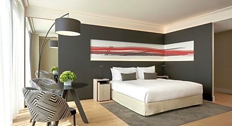 Royal Suite, 1 Bedroom Suite, 1 King, Balcony