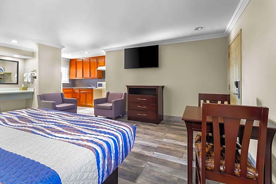 Americas Best Value Inn Houston Heights at I-45