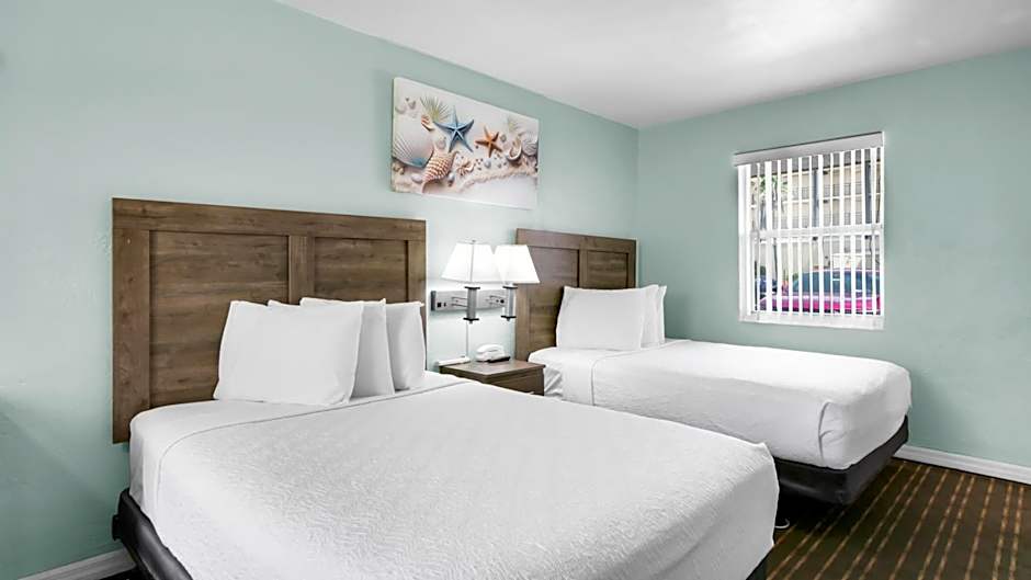 Ocean Court Beachfront Hotel