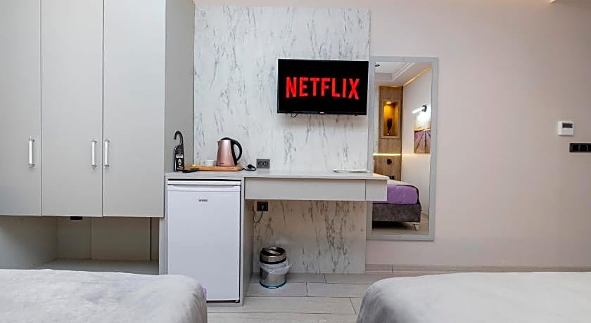 Lavender Airport Hotel