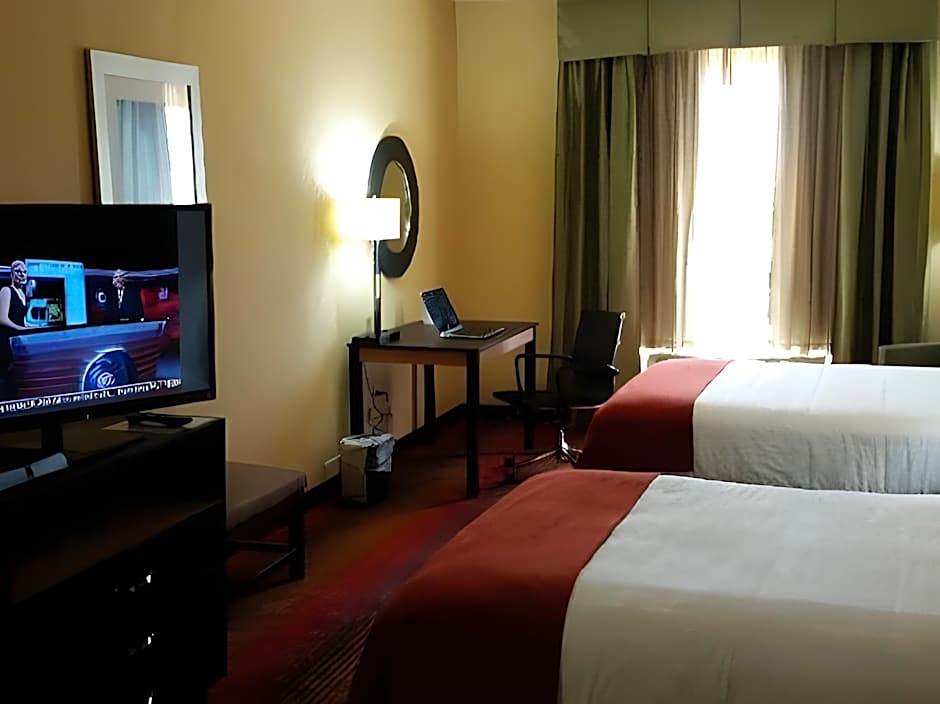 Holiday Inn Express & Suites Houston East - Baytown By IHG