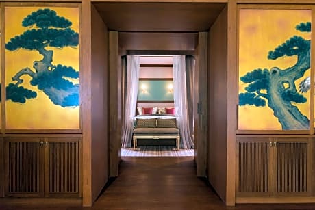 Four-Bedroom Emperor Suite